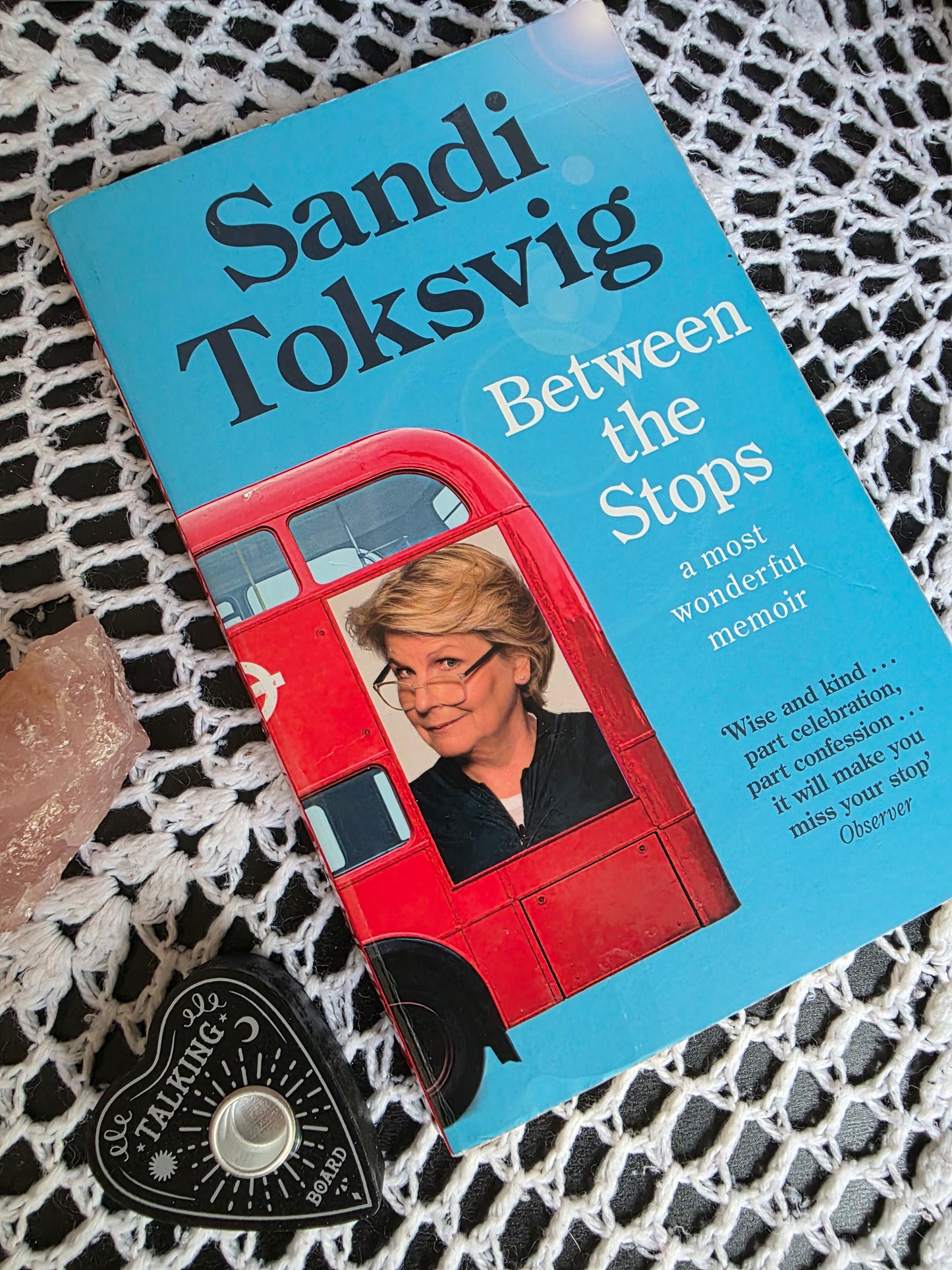 Sandi Toksvig, Between the Stops