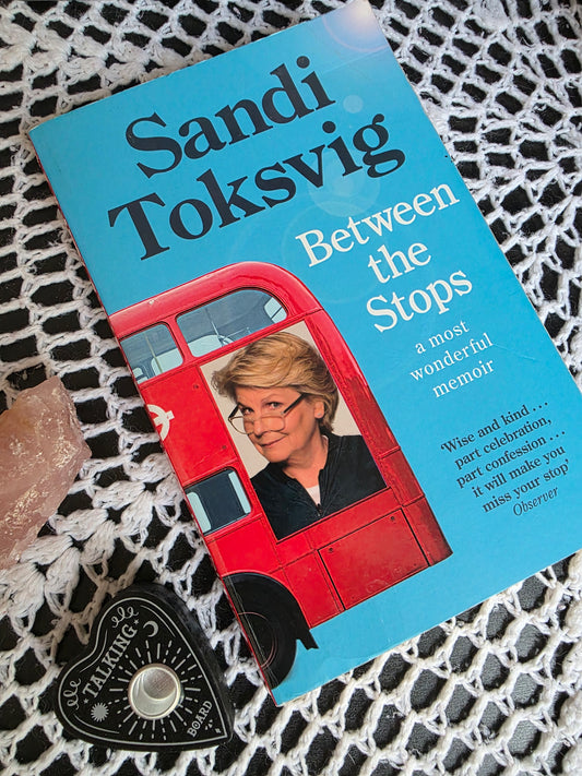 Sandi Toksvig, Between the Stops